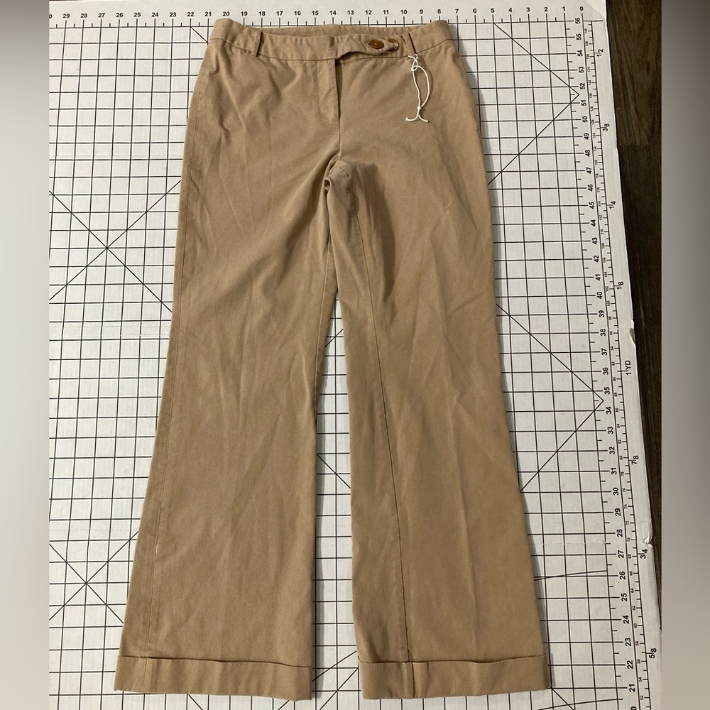 NWOT Express Stretch Women’s 1/2 Short Tan Trouser Pants